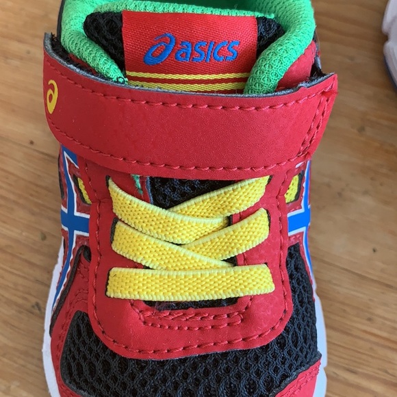Kids sneakers - Picture 2 of 2